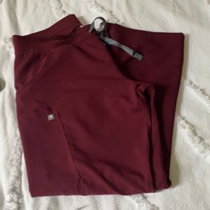 Figs Kade Cargo Scrub Pants - Maroon - (LP)